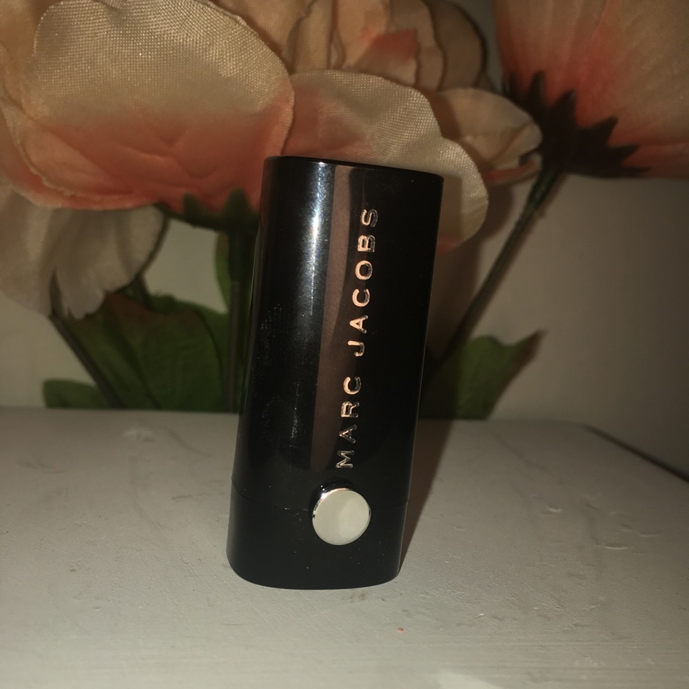 Marc Jacobs #216 mini lip stick - Picture 2 of 4
